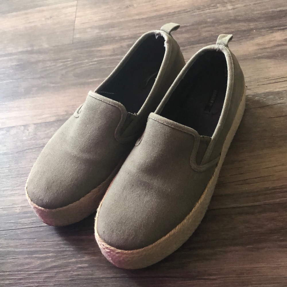 Forever 21 flatform platform slip on shoes